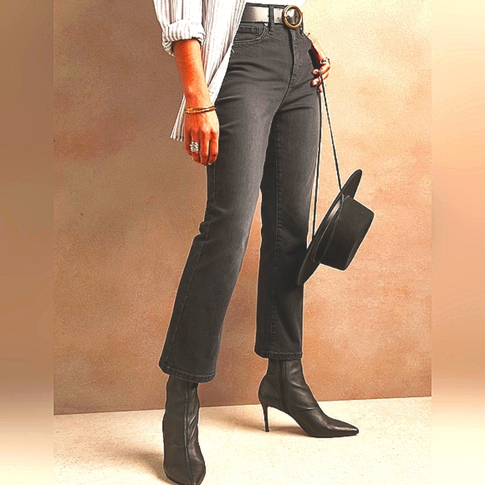 BANANA REPUBLIC 🇺🇲High Rise Cropped Boot Cut in Black🦓